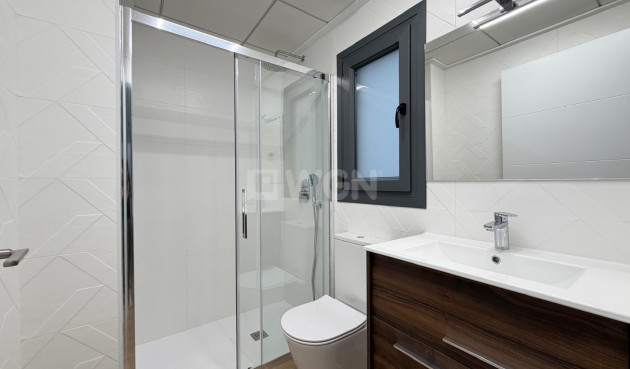 Reventa - Apartamento / piso - Torrevieja - Estacion De Autobuses