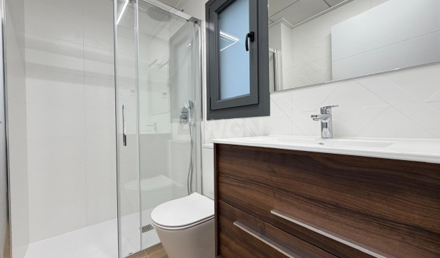 Reventa - Apartamento / piso - Torrevieja - Estacion De Autobuses