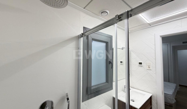 Reventa - Apartamento / piso - Torrevieja - Estacion De Autobuses