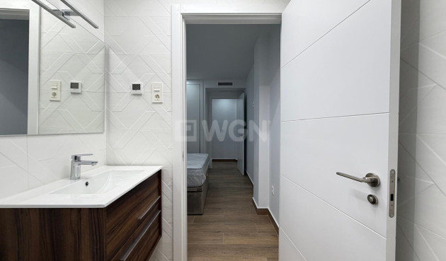 Reventa - Apartamento / piso - Torrevieja - Estacion De Autobuses