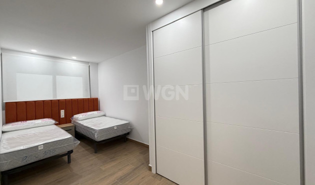 Reventa - Apartamento / piso - Torrevieja - Estacion De Autobuses