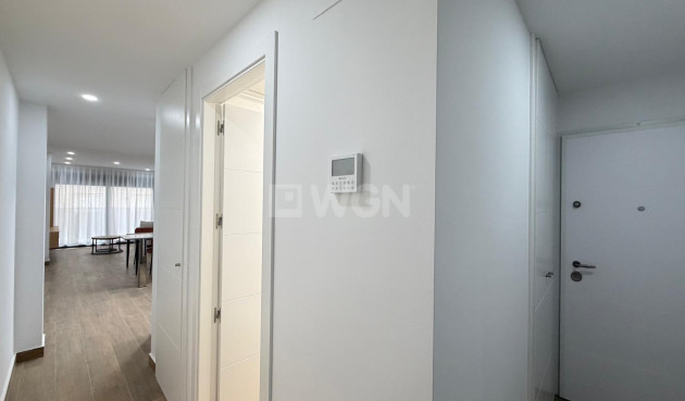 Reventa - Apartamento / piso - Torrevieja - Estacion De Autobuses