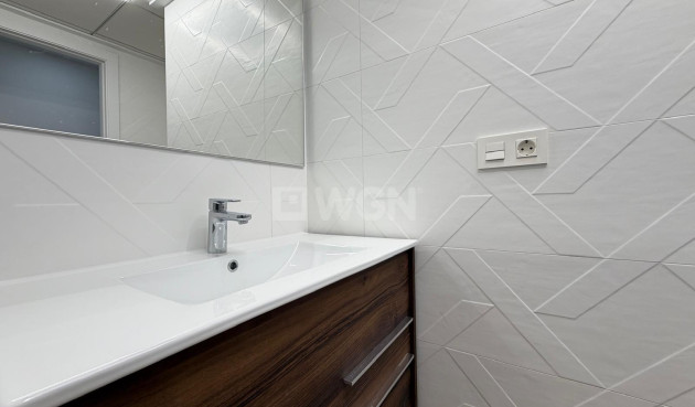Reventa - Apartamento / piso - Torrevieja - Estacion De Autobuses