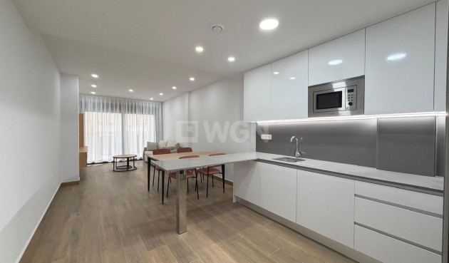Reventa - Apartamento / piso - Torrevieja - Estacion De Autobuses