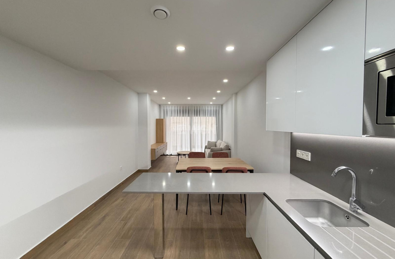 Reventa - Apartamento / piso - Torrevieja - Estacion De Autobuses