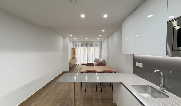 Reventa - Apartamento / piso - Torrevieja - Estacion De Autobuses