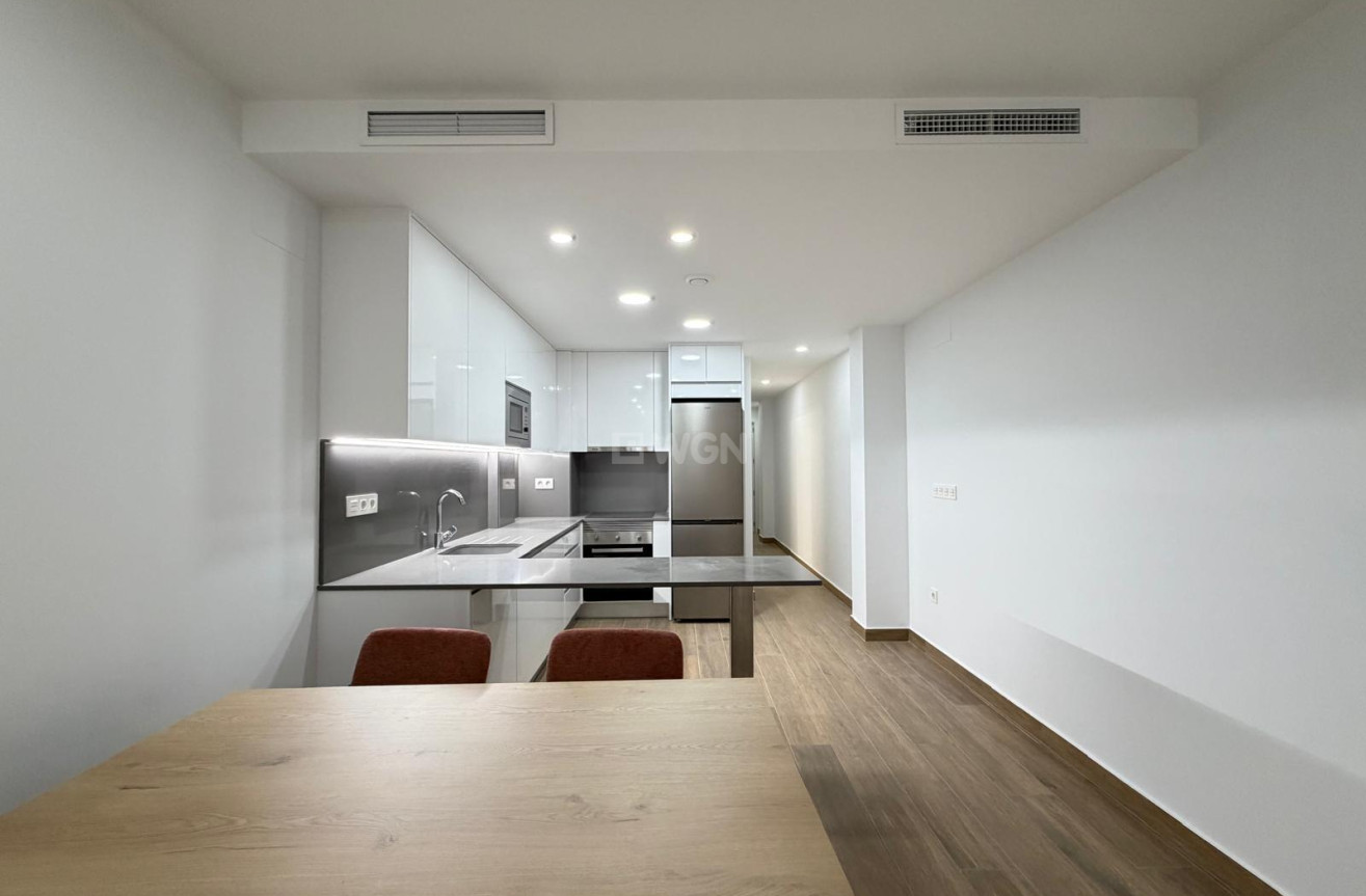 Reventa - Apartamento / piso - Torrevieja - Estacion De Autobuses
