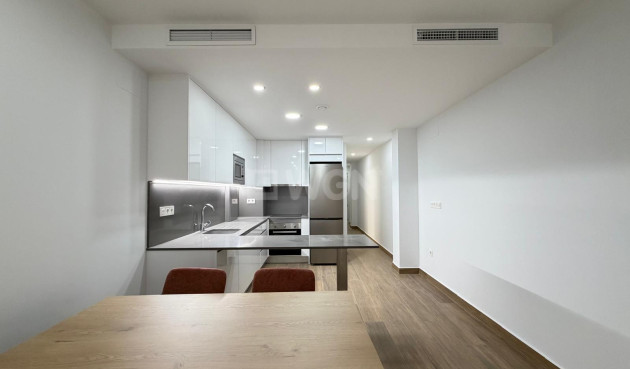 Reventa - Apartamento / piso - Torrevieja - Estacion De Autobuses