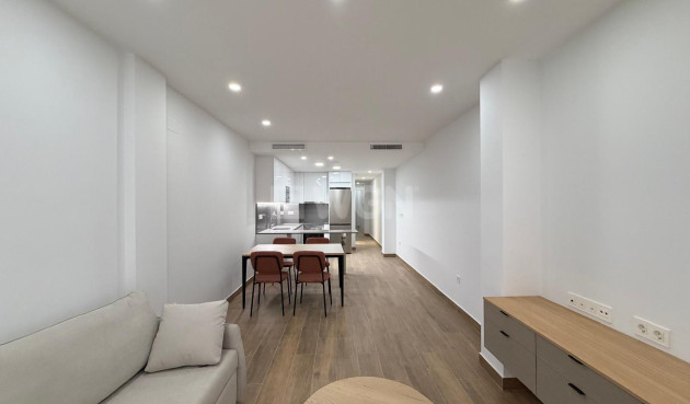 Reventa - Apartamento / piso - Torrevieja - Estacion De Autobuses
