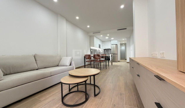 Reventa - Apartamento / piso - Torrevieja - Estacion De Autobuses
