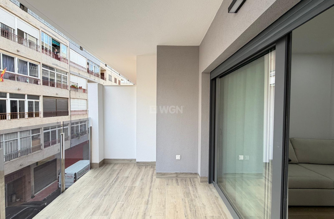 Reventa - Apartamento / piso - Torrevieja - Estacion De Autobuses