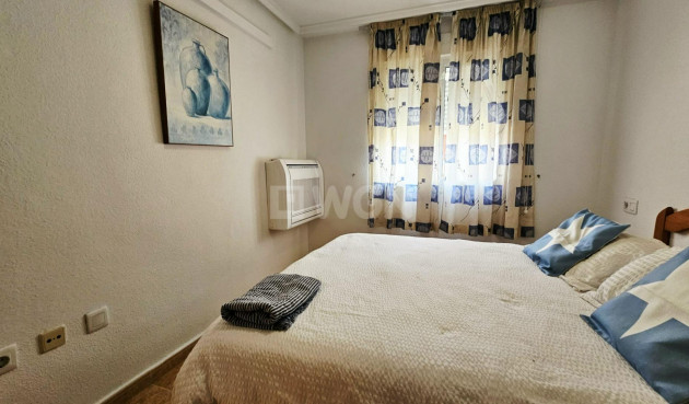 Odsprzedaż - Mieszkanie w bloku - Torrevieja - Curva Del Palangre