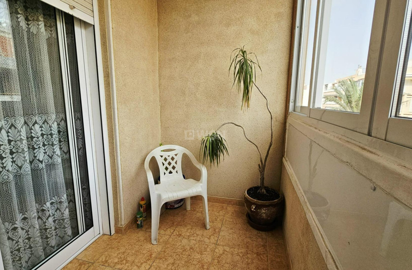 Odsprzedaż - Mieszkanie w bloku - Torrevieja - Curva Del Palangre
