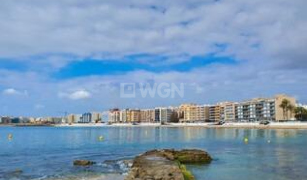 Odsprzedaż - Mieszkanie w bloku - Torrevieja - Curva Del Palangre