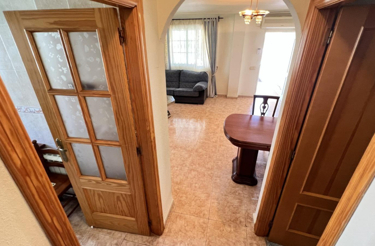 Odsprzedaż - Villa - Torrevieja - aguas nuevas