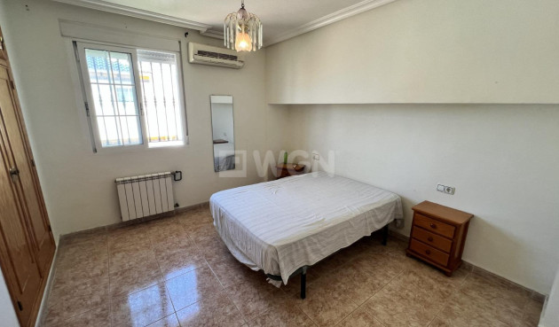 Odsprzedaż - Villa - Torrevieja - aguas nuevas