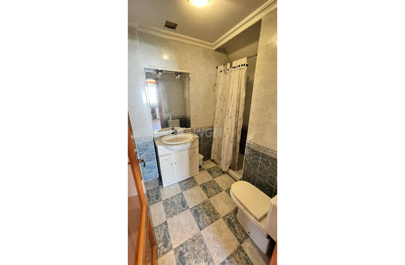 Odsprzedaż - Villa - Torrevieja - aguas nuevas
