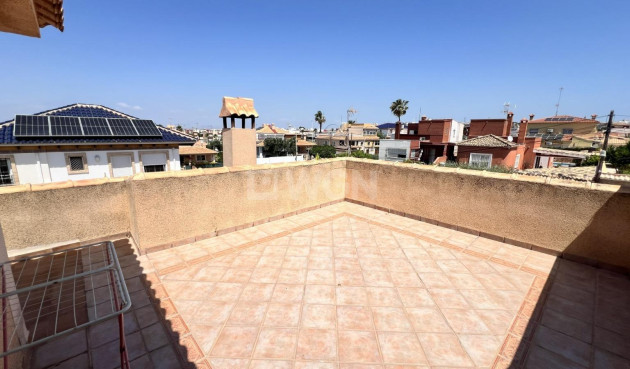 Odsprzedaż - Villa - Torrevieja - aguas nuevas