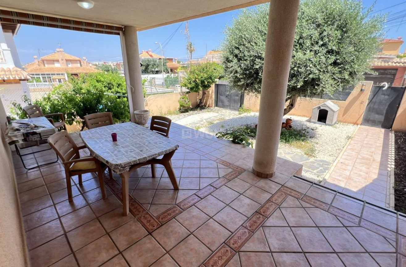 Odsprzedaż - Villa - Torrevieja - aguas nuevas