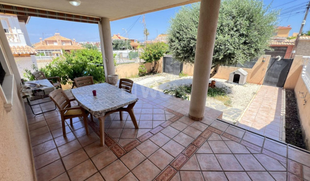 Odsprzedaż - Villa - Torrevieja - aguas nuevas