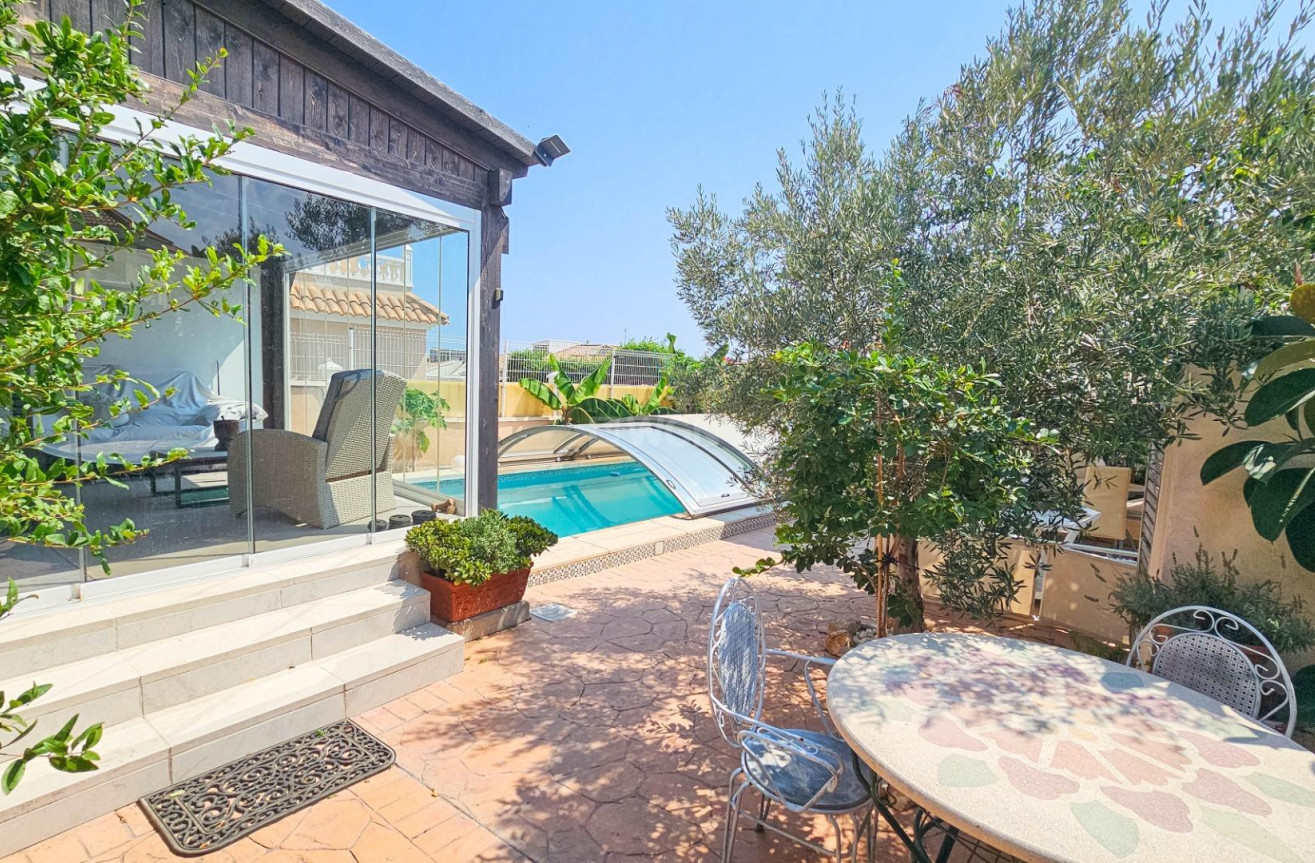 Odsprzedaż - Villa - Orihuela Costa - Cabo Roig