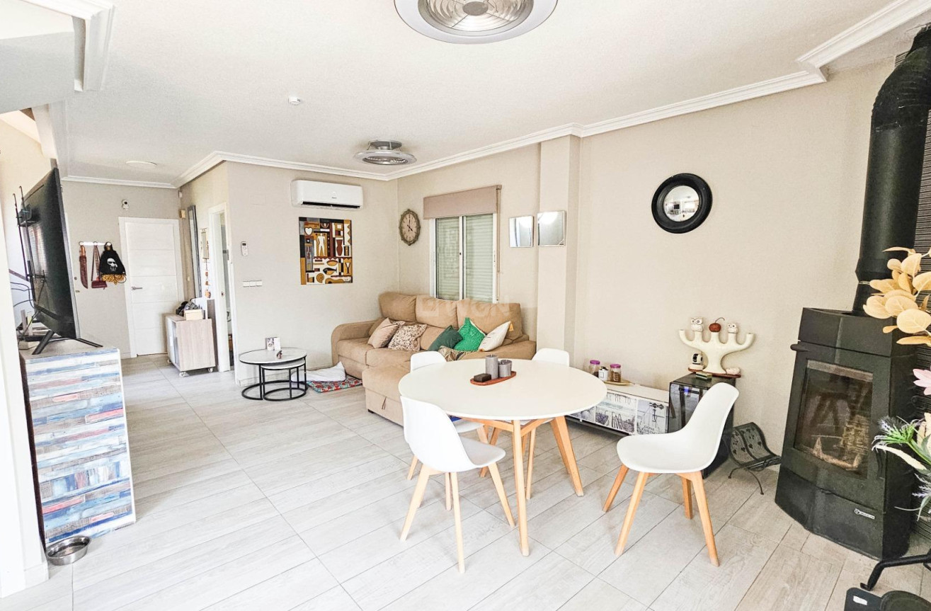 Odsprzedaż - Villa - Orihuela Costa - Cabo Roig