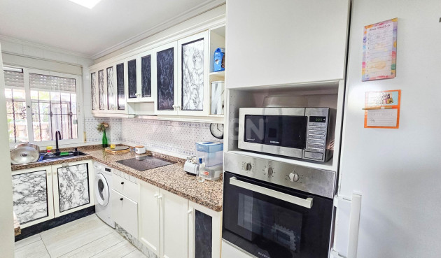 Odsprzedaż - Villa - Orihuela Costa - Cabo Roig