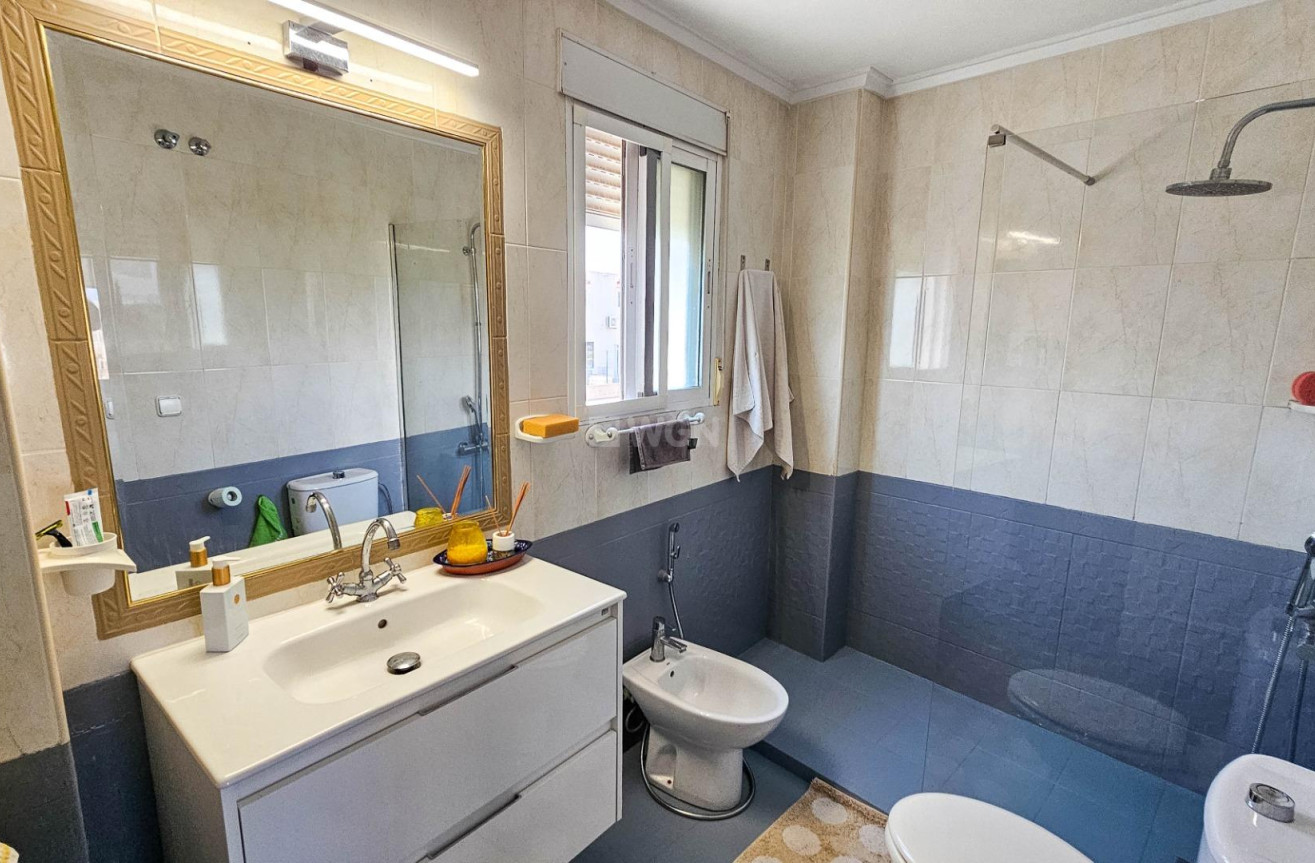 Odsprzedaż - Villa - Orihuela Costa - Cabo Roig