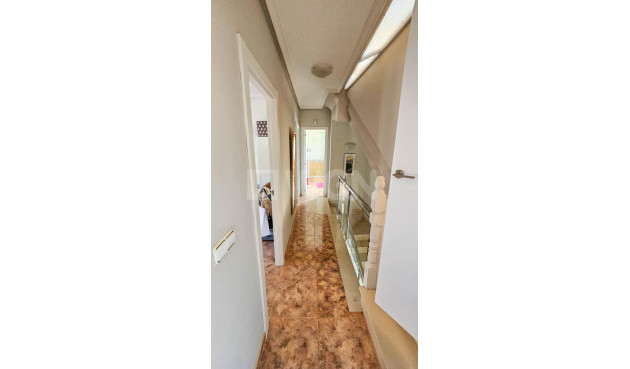 Odsprzedaż - Villa - Orihuela Costa - Cabo Roig