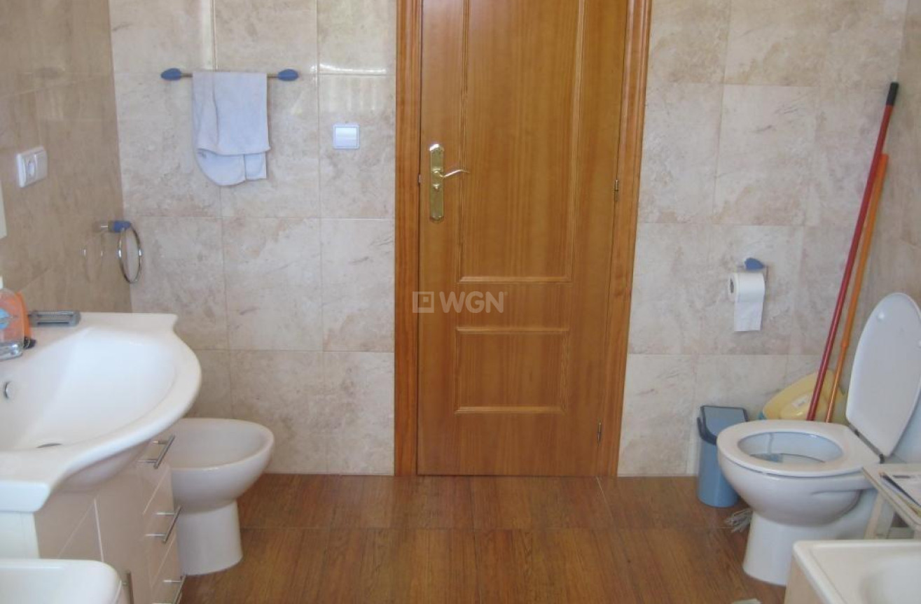 Resale - Apartment / flat - Torrevieja - Estacion De Autobuses