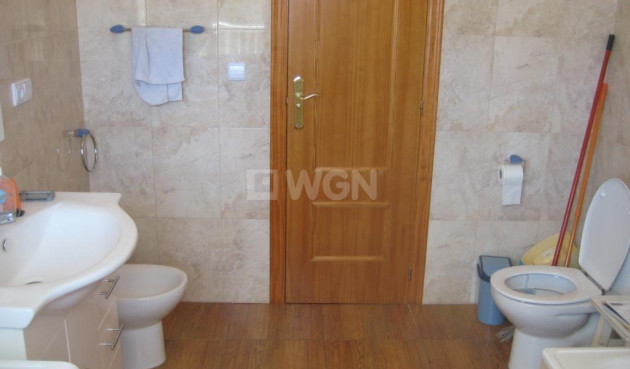 Resale - Apartment / flat - Torrevieja - Estacion De Autobuses