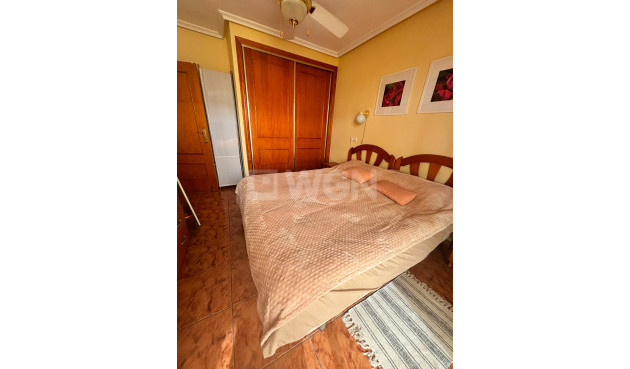 Resale - Apartment / flat - Torrevieja - Estacion De Autobuses