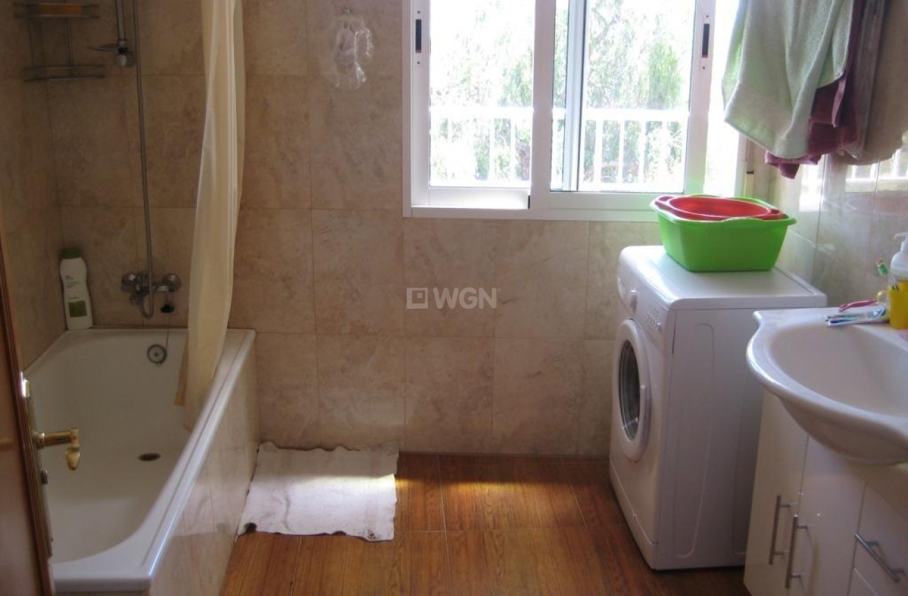 Resale - Apartment / flat - Torrevieja - Estacion De Autobuses
