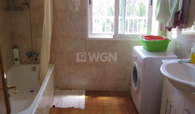 Resale - Apartment / flat - Torrevieja - Estacion De Autobuses