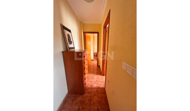Resale - Apartment / flat - Torrevieja - Estacion De Autobuses