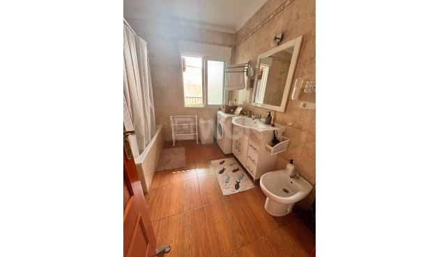 Resale - Apartment / flat - Torrevieja - Estacion De Autobuses