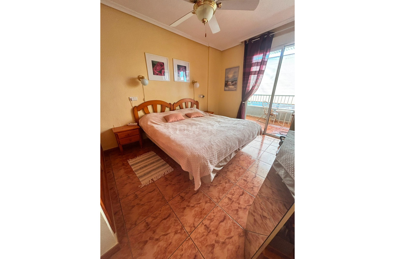 Resale - Apartment / flat - Torrevieja - Estacion De Autobuses