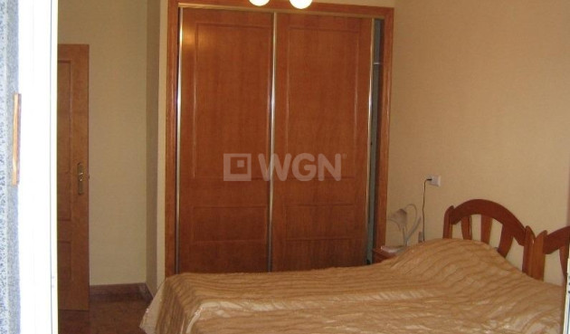 Resale - Apartment / flat - Torrevieja - Estacion De Autobuses