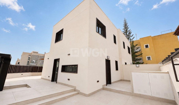 Odsprzedaż - Villa - Santiago de la ribera - Costa Calida