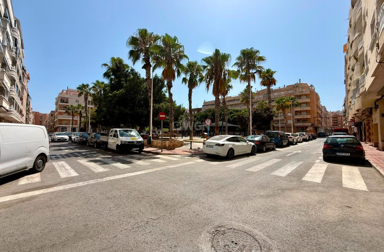 Reventa - Apartamento / piso - Torrevieja - Playa del Cura