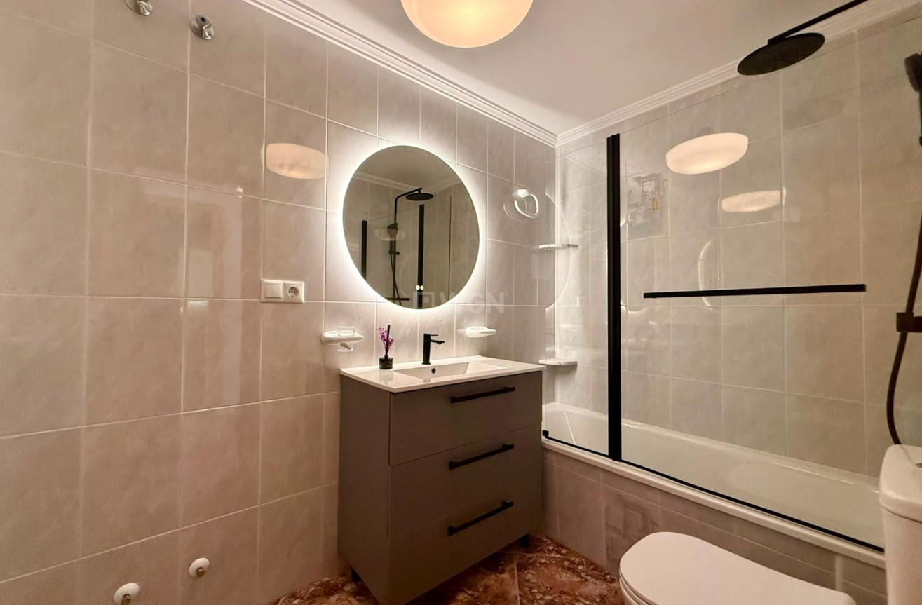 Reventa - Apartamento / piso - Torrevieja - Playa del Cura