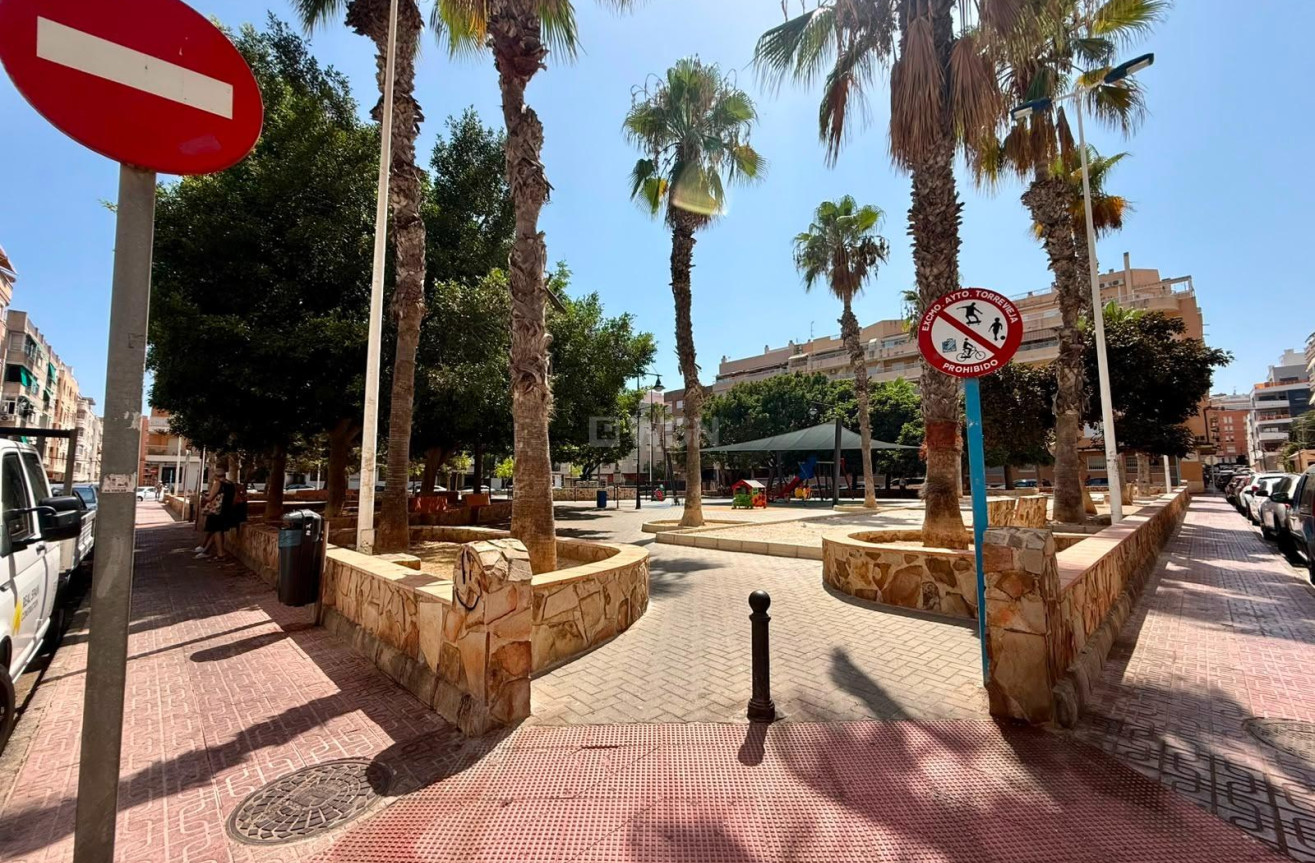Reventa - Apartamento / piso - Torrevieja - Playa del Cura