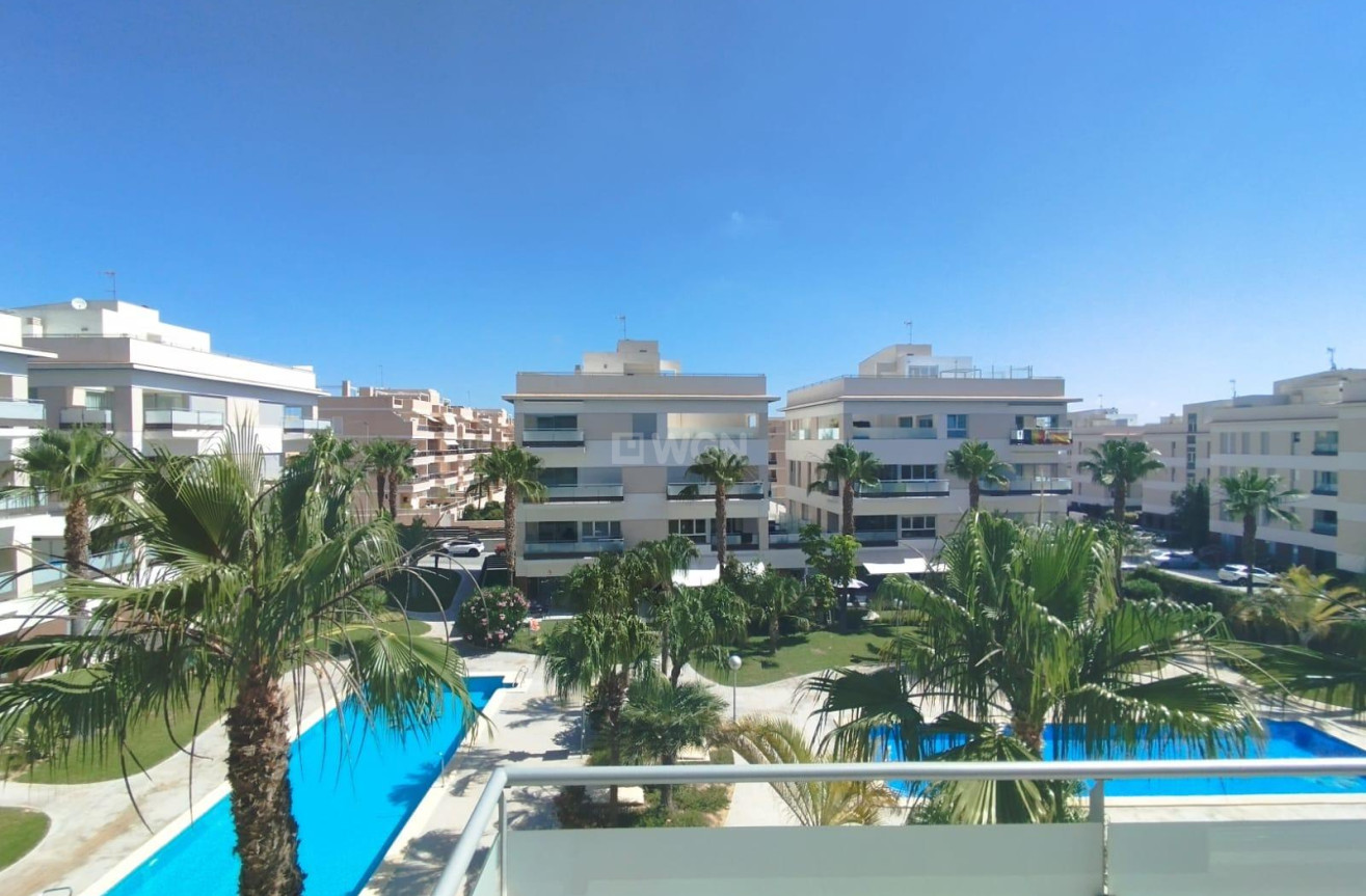 Odsprzedaż - Mieszkanie w bloku - Orihuela Costa - Los Dolses