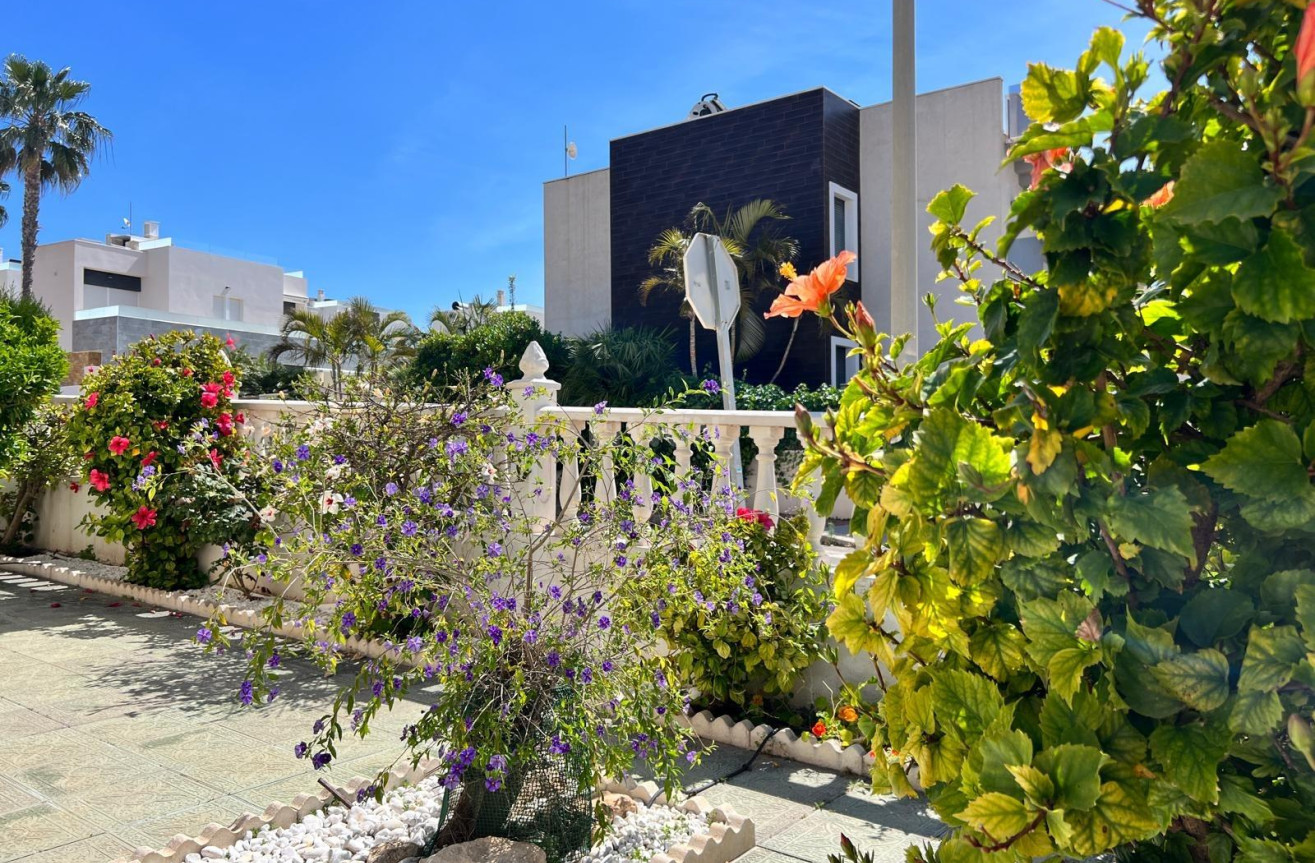 Odsprzedaż - Villa - Torrevieja - Torre La Mata