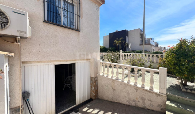 Odsprzedaż - Villa - Torrevieja - Torre La Mata