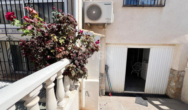 Odsprzedaż - Villa - Torrevieja - Torre La Mata