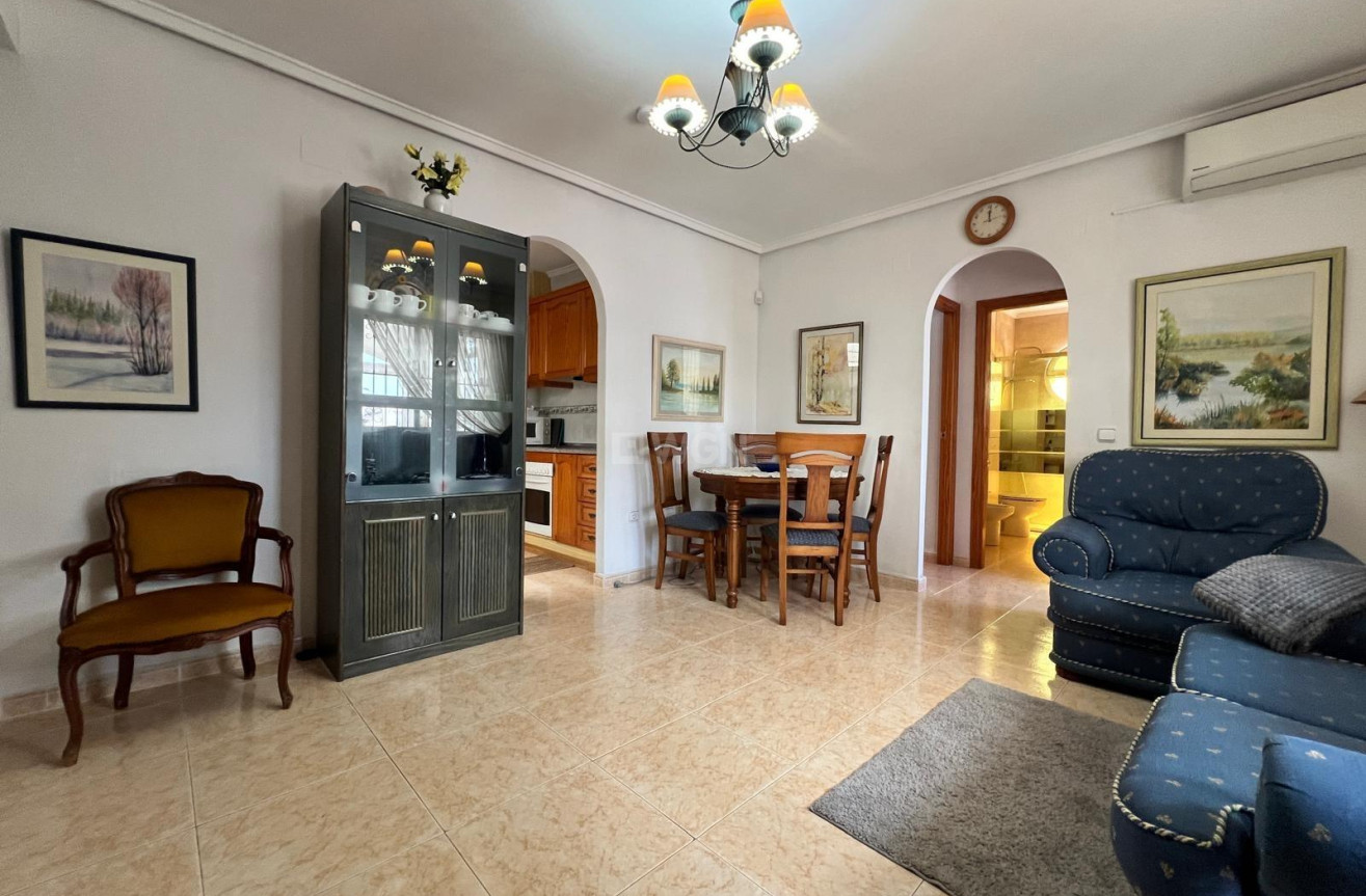 Odsprzedaż - Villa - Torrevieja - Torre La Mata