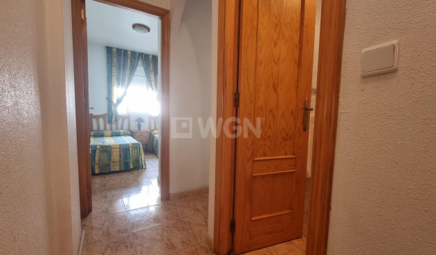 Odsprzedaż - Mieszkanie w bloku - Torrevieja - Centro