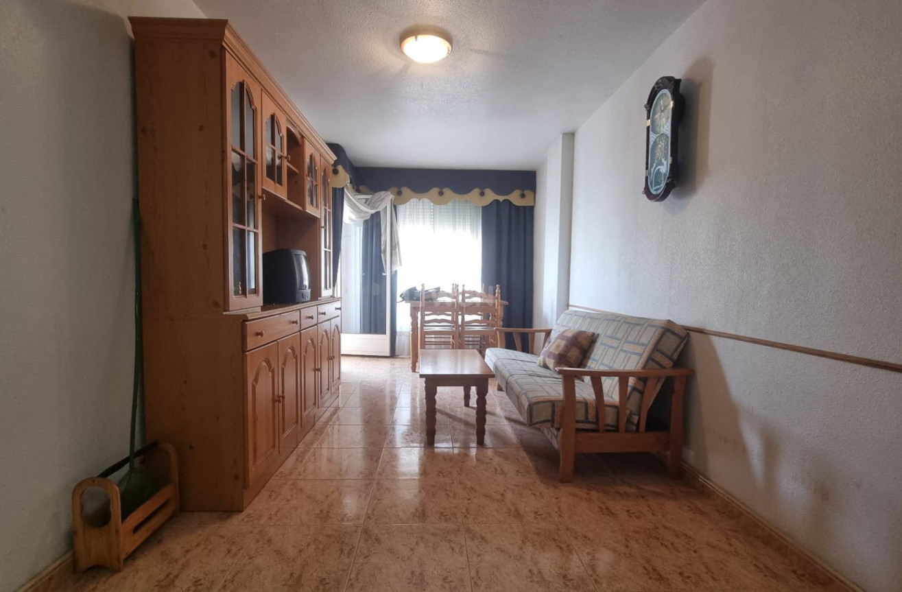 Odsprzedaż - Mieszkanie w bloku - Torrevieja - Centro