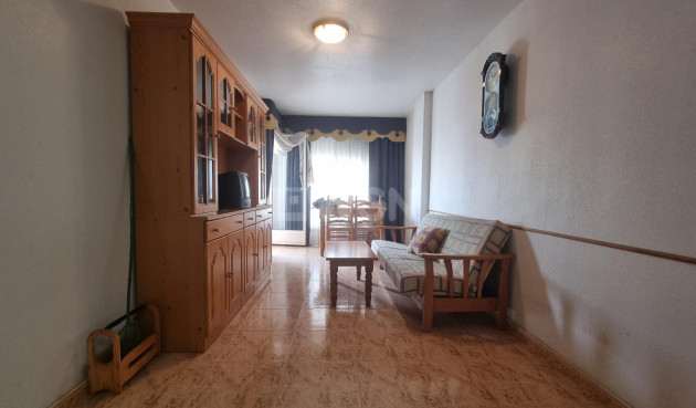 Odsprzedaż - Mieszkanie w bloku - Torrevieja - Centro